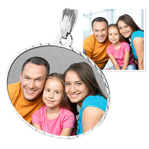 Medium Oval Pendant with Diamond Cut Edge Photo Pendant Picture Charm